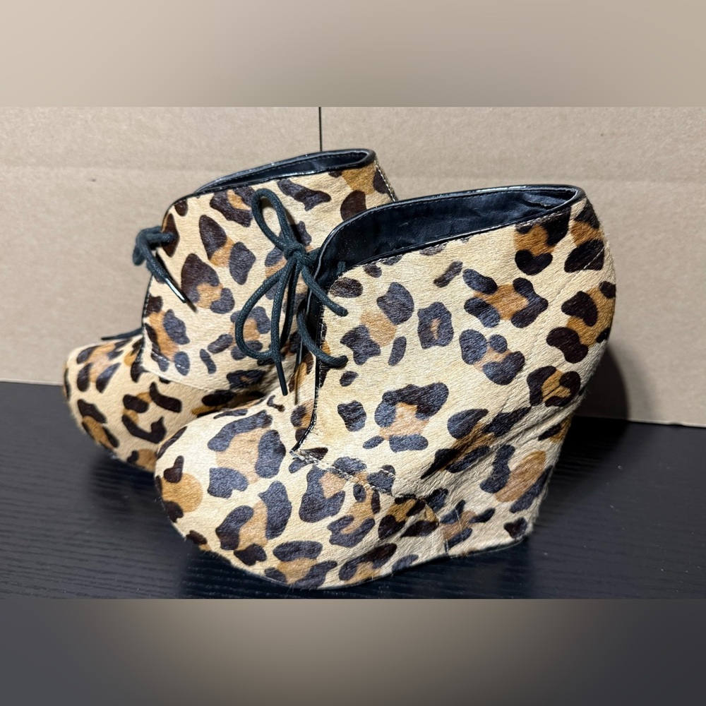 Steve Madden Annie-L Leopard Print Wedge Ankle Tie Boots Size 6.5